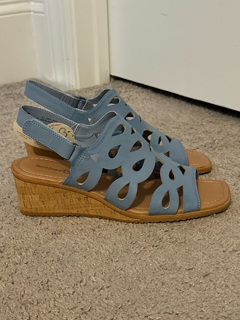Pretty Baretraps size 9 island blue wedge Pearl sandals women new